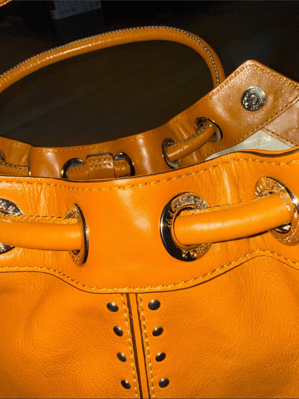 Michael Kors Astor Studded Shoulder Tan Leather Drawstring Tote Like New - Picture 4 of 8